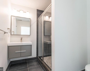 2406 W Master Street - Photo Thumbnail 19