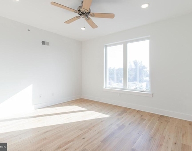 2406 W Master Street - Photo Thumbnail 18