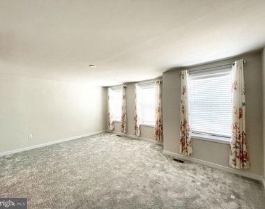 224 Lilac Street - Photo Thumbnail 15