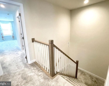 224 Lilac Street - Photo Thumbnail 12