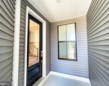 224 Lilac Street - Photo Thumbnail 2