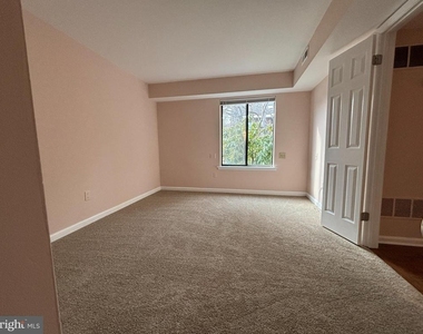 303 Mountainview Drive - Photo Thumbnail 5