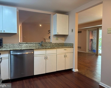 303 Mountainview Drive - Photo Thumbnail 15