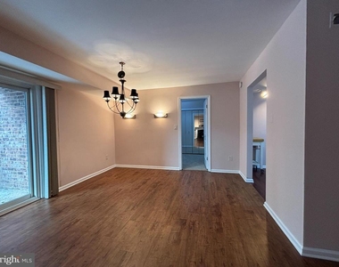 303 Mountainview Drive - Photo Thumbnail 11