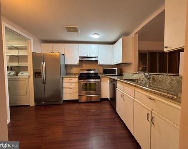 303 Mountainview Drive - Photo Thumbnail 12