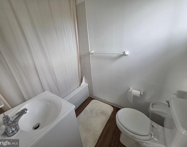 513 W Butler Avenue - Photo Thumbnail 6