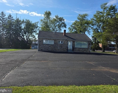 513 W Butler Avenue - Photo Thumbnail 8