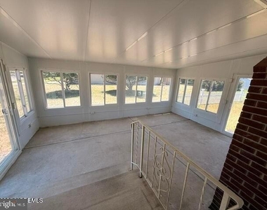159 Ft De France Avenue - Photo Thumbnail 19