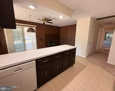 159 Ft De France Avenue - Photo Thumbnail 4