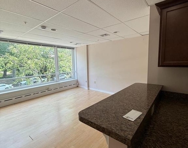 80-84 Nassau Street - Photo Thumbnail 7