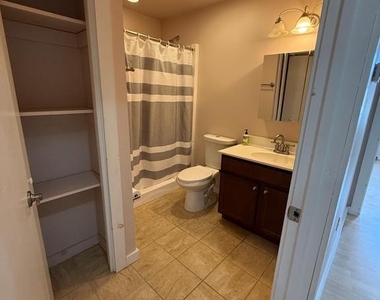 80-84 Nassau Street - Photo Thumbnail 2