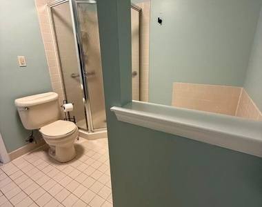 121 Andover Place - Photo Thumbnail 10