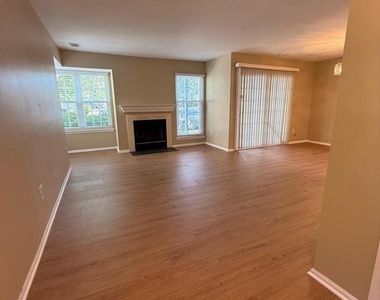 121 Andover Place - Photo Thumbnail 20
