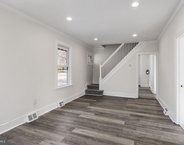 311 Railroad Boulevard - Photo Thumbnail 16