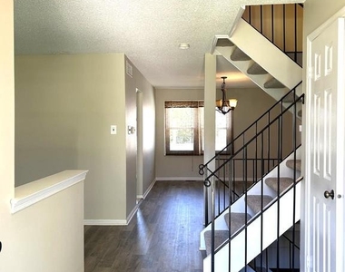 339 Society Hill - Photo Thumbnail 3