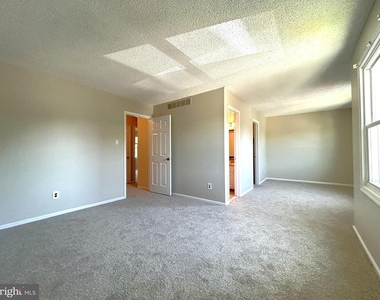 339 Society Hill - Photo Thumbnail 20