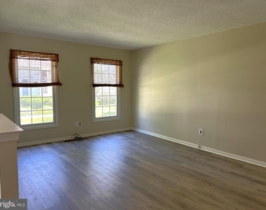 339 Society Hill - Photo Thumbnail 6