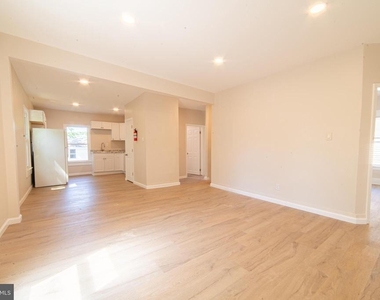 730 E Montrose Street - Photo Thumbnail 3
