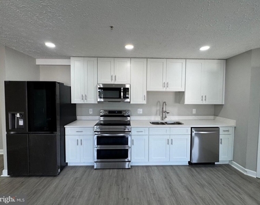 6900 Saint Ignatius Drive - Photo Thumbnail 5