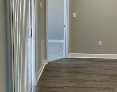 6900 Saint Ignatius Drive - Photo Thumbnail 12
