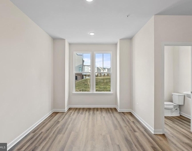 6045 Soho Way - Photo Thumbnail 14