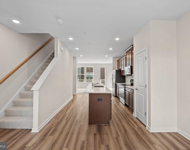6045 Soho Way - Photo Thumbnail 13