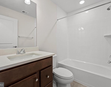 6045 Soho Way - Photo Thumbnail 3