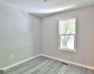 13326 Waterside Circle - Photo Thumbnail 21
