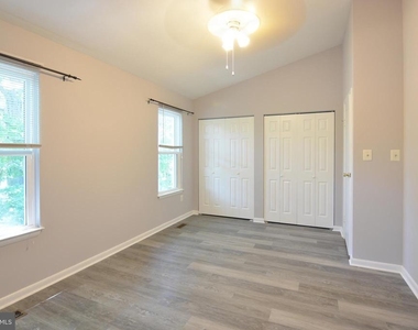 13326 Waterside Circle - Photo Thumbnail 16