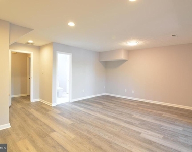 13326 Waterside Circle - Photo Thumbnail 24