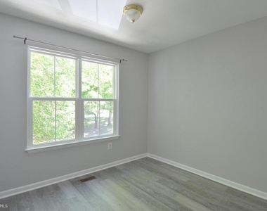 13326 Waterside Circle - Photo Thumbnail 20