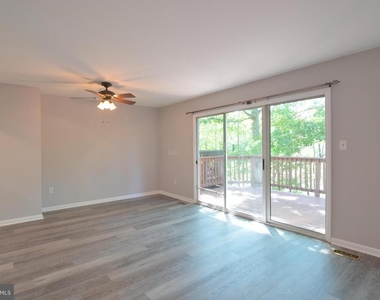 13326 Waterside Circle - Photo Thumbnail 11