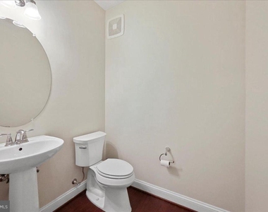 3910 Doc Berlin Drive - Photo Thumbnail 6