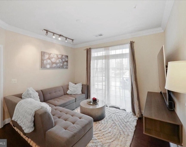 3910 Doc Berlin Drive - Photo Thumbnail 1