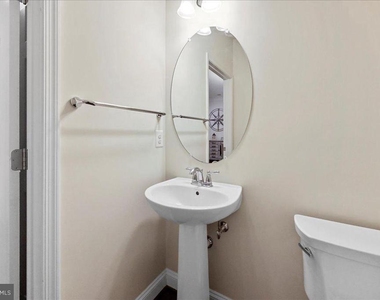 3910 Doc Berlin Drive - Photo Thumbnail 5