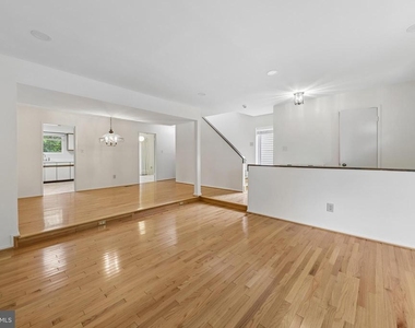 10739 Mist Haven Terrace - Photo Thumbnail 8