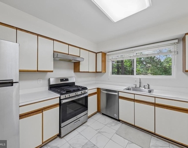 10739 Mist Haven Terrace - Photo Thumbnail 4