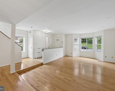 10739 Mist Haven Terrace - Photo Thumbnail 7