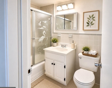 4800 Chevy Chase Drive - Photo Thumbnail 24