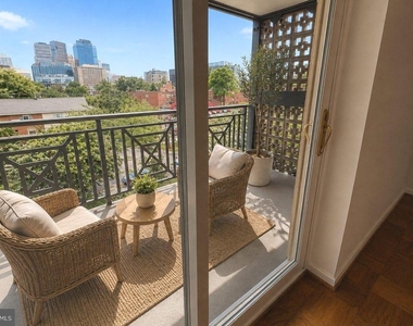 4800 Chevy Chase Drive - Photo Thumbnail 17