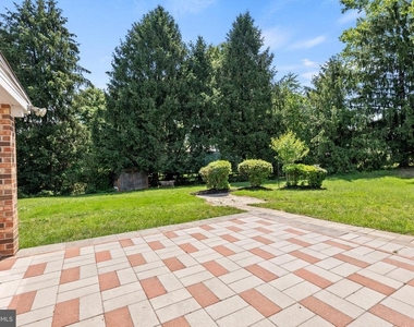 4650 Palomino Court - Photo Thumbnail 36