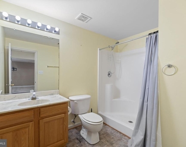211 Westlake Boulevard - Photo Thumbnail 20