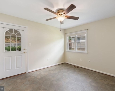 211 Westlake Boulevard - Photo Thumbnail 13