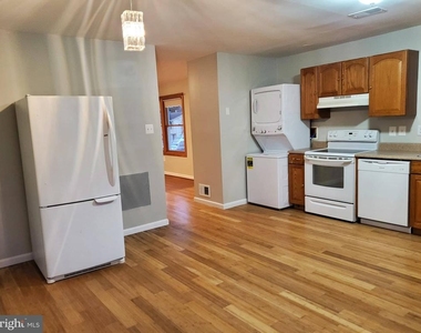 1321 Greyswood Road - Photo Thumbnail 5