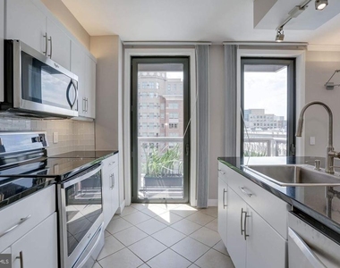 616 E Street Nw - Photo Thumbnail 4