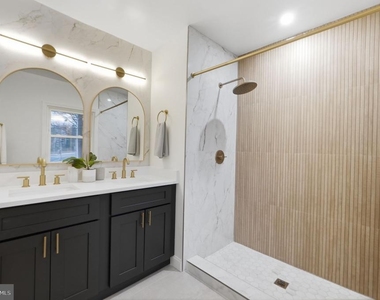 5520 North Capitol Street Nw - Photo Thumbnail 20