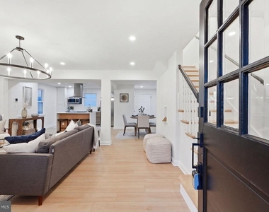 5520 North Capitol Street Nw - Photo Thumbnail 3