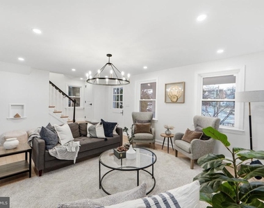 5520 North Capitol Street Nw - Photo Thumbnail 8