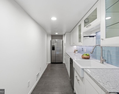 1200 East Capitol Street Ne - Photo Thumbnail 17
