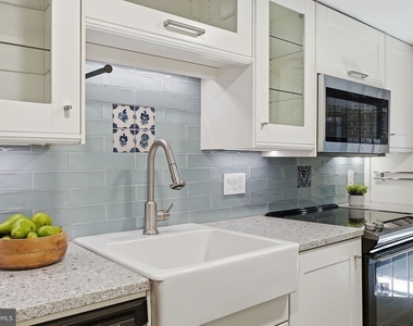 1200 East Capitol Street Ne - Photo Thumbnail 14